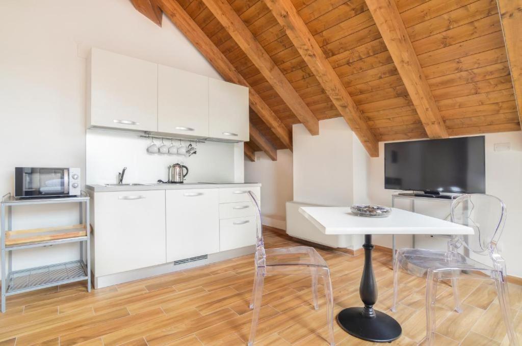 Italianway - Villa Massari 22 Milaan Buitenkant foto